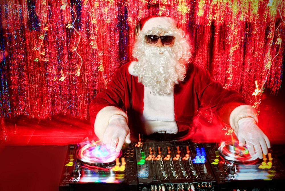 Dj christmas. Дед Мороз DJ. Санта диджей. Диджей новый год. Санта Клаус диджей.